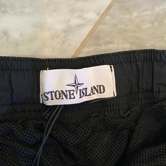 Stone Island Nylon Metal Shorts Trunks XL - Picture 3 of 11